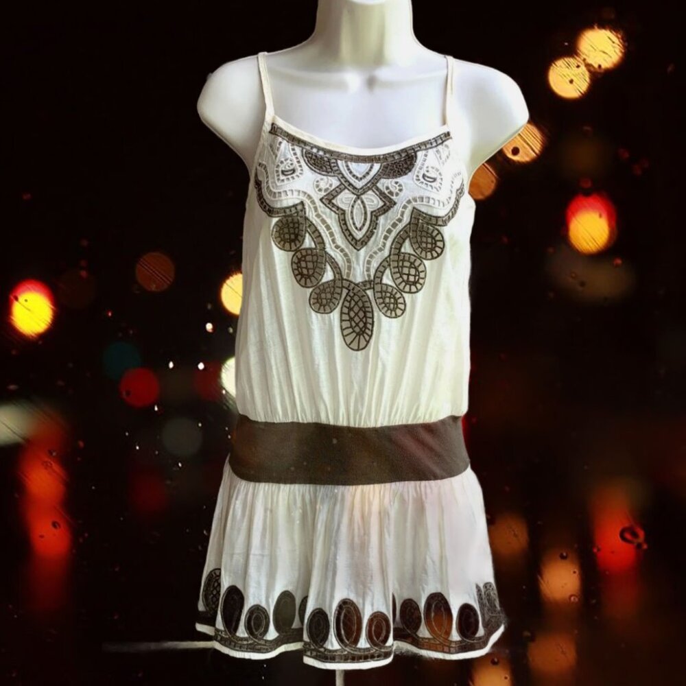 Forever 21 Women's Spaghetti Straps Eyelet Top